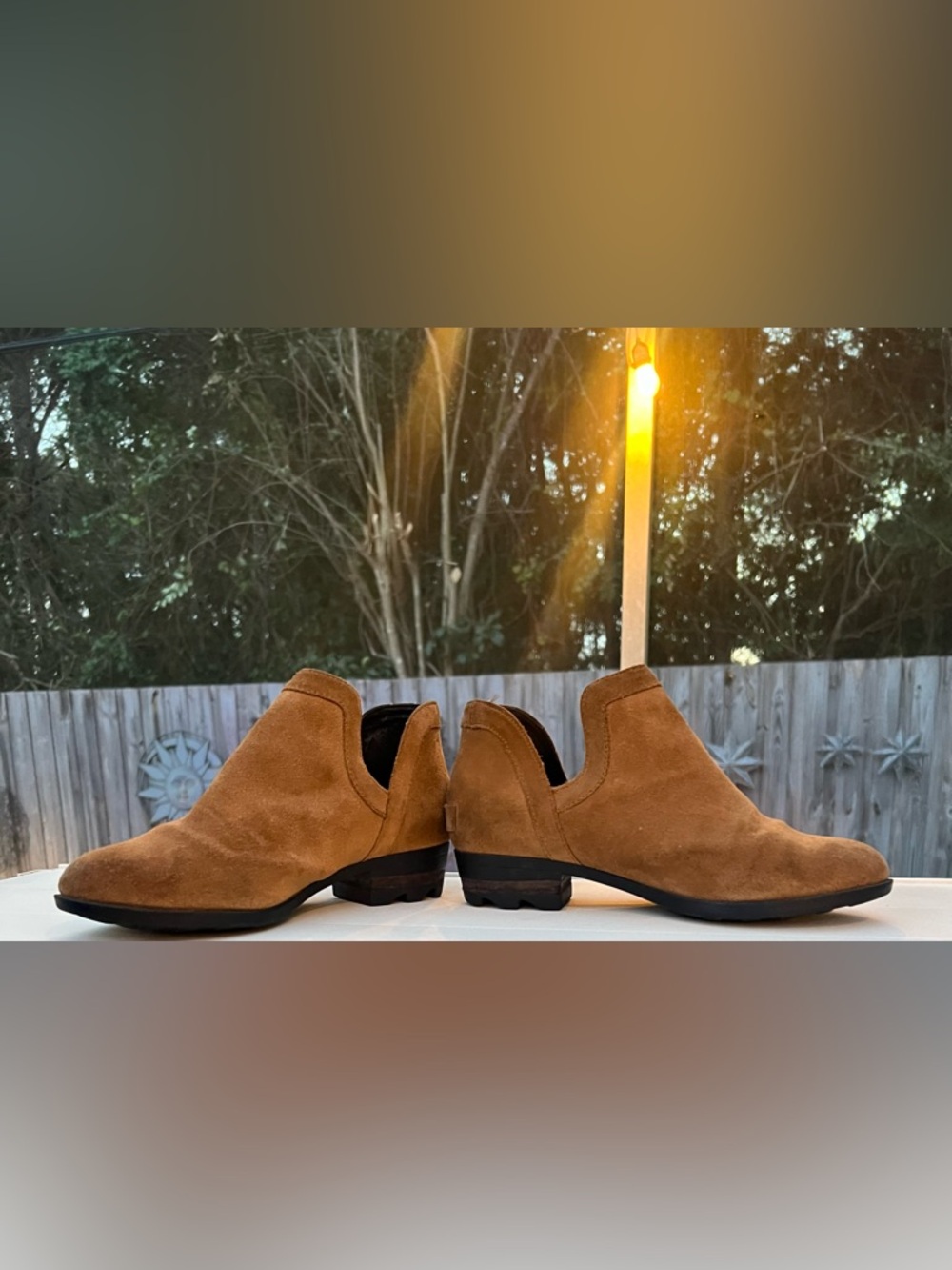 Sorel Golden Tan Ankle Bootie EUC Nubuck Suede Water Resistant 8.5 Lolla